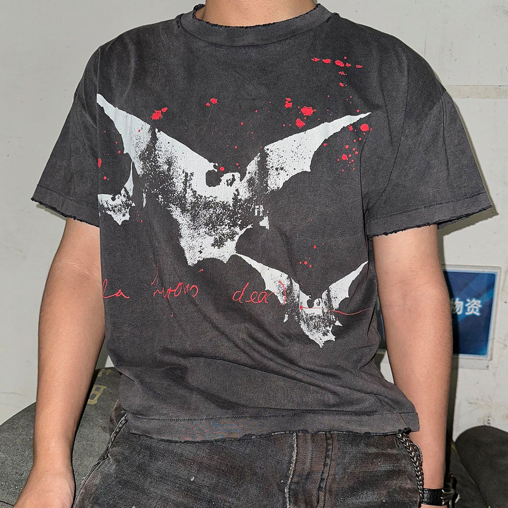 BAT DISTRESSED TEE